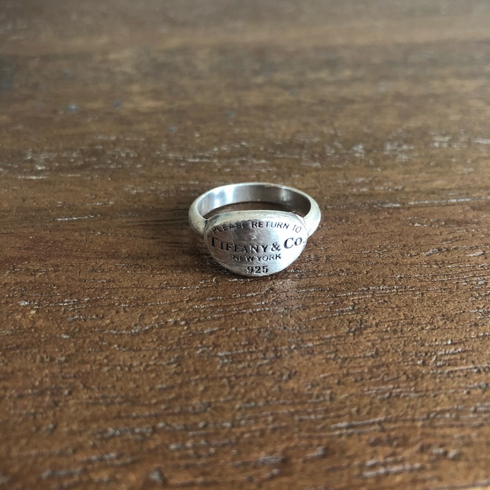 Tiffany & Co. oval ring